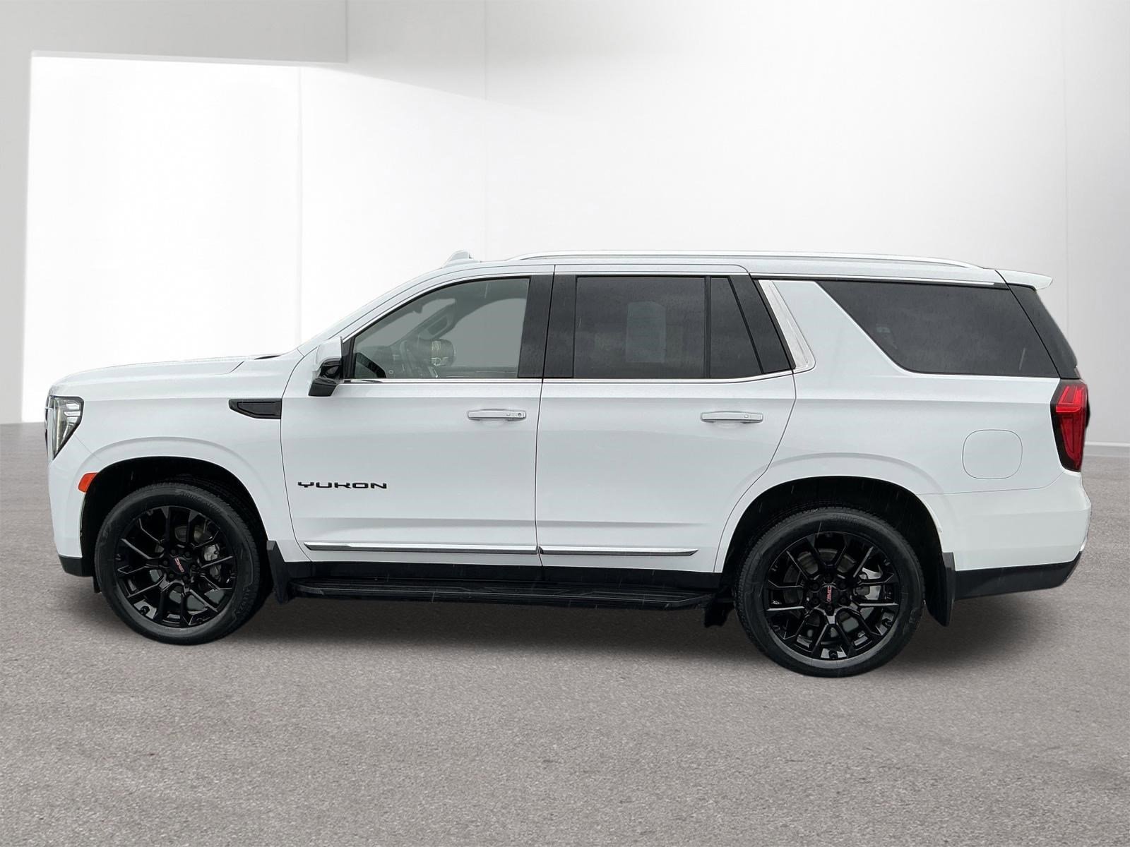 Used 2023 GMC Yukon SLT w/ SLT Premium Package AWD/4WD image 12