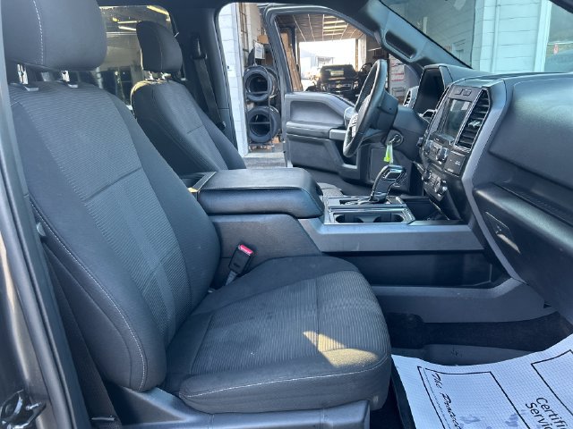 Used 2017 Ford F150 XLT w/ Equipment Group 302A Luxury AWD/4WD image 30