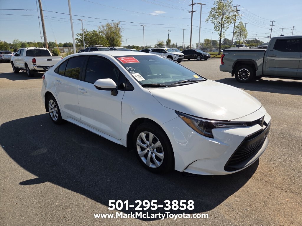 Used 2026 Toyota Corolla LE FWD image 2
