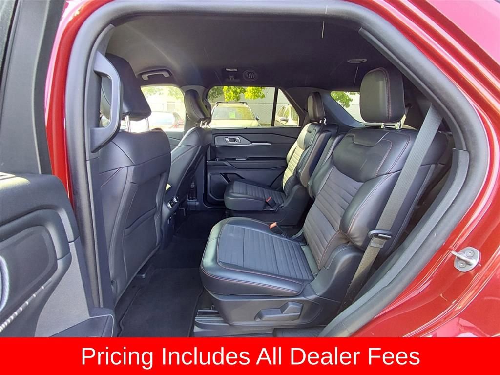 Used 2025 Ford Explorer ST-Line w/ Premium Package RWD image 11