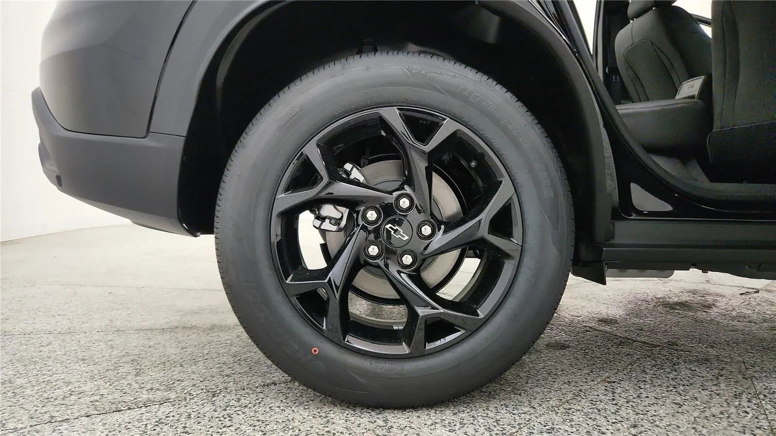 New 2026 Chevrolet Trax LT w/ Driver Confidence Package FWD image 13