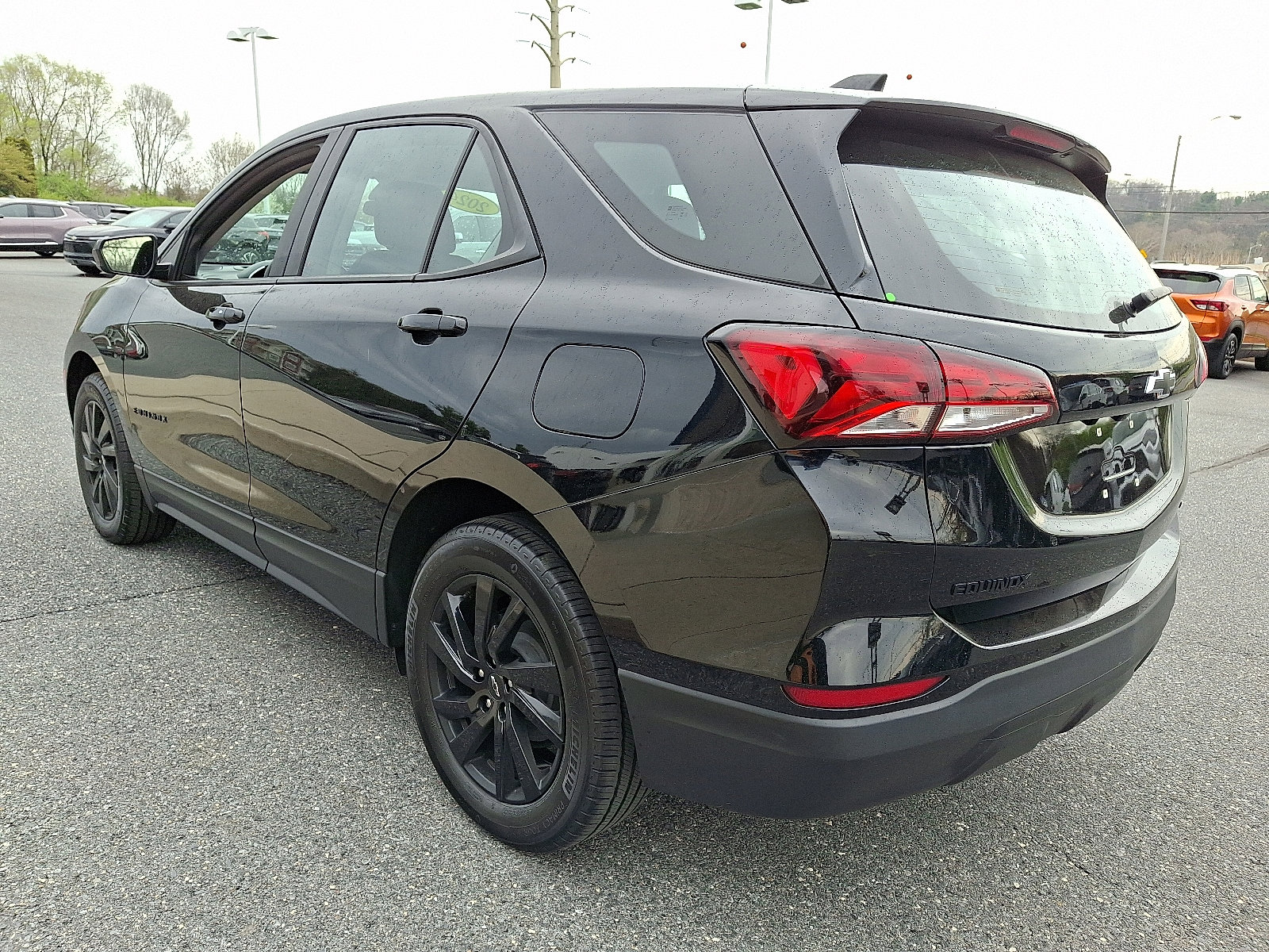 Certified 2024 Chevrolet Equinox LS w/ Midnight Edition image 5