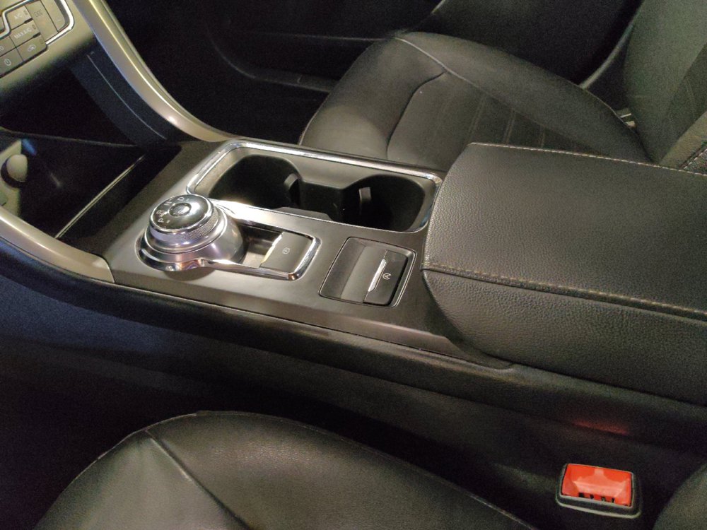 Used 2018 Ford Fusion SE w/ Fusion SE Technology Package FWD image 26