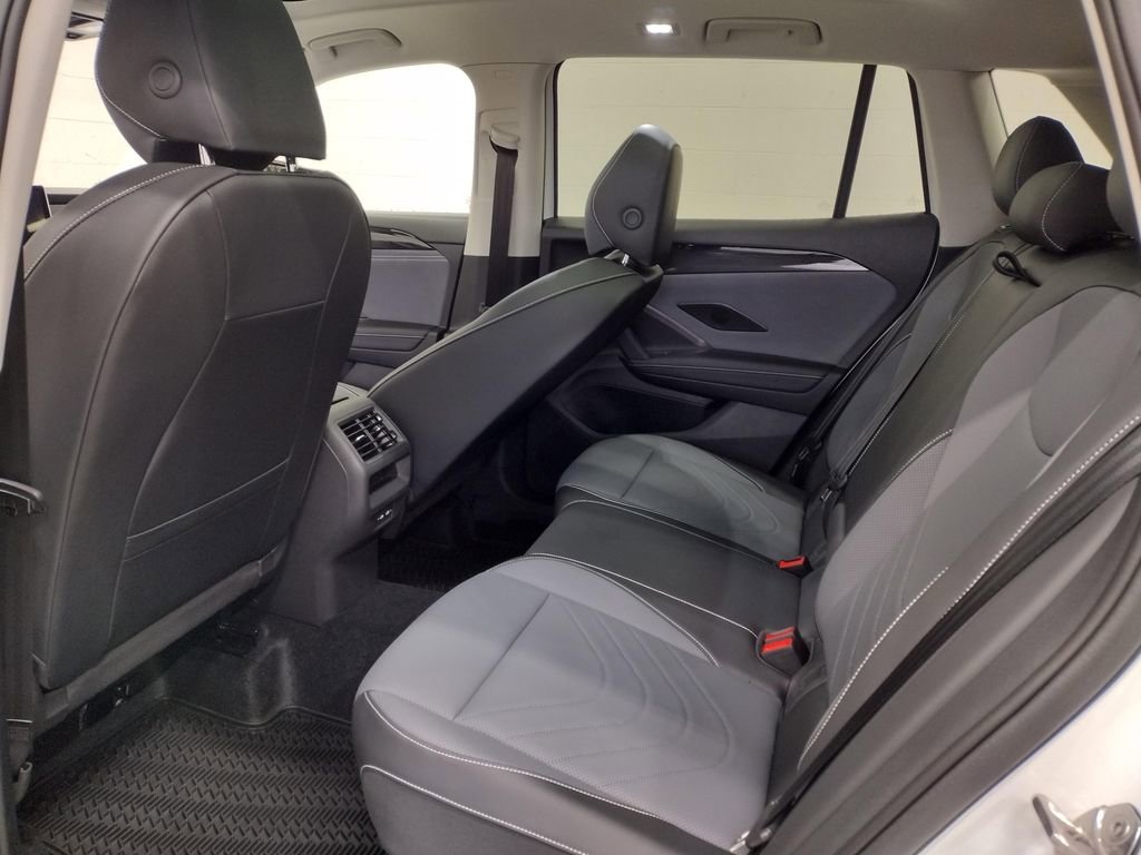 New 2026 Volkswagen Tiguan SE image 25