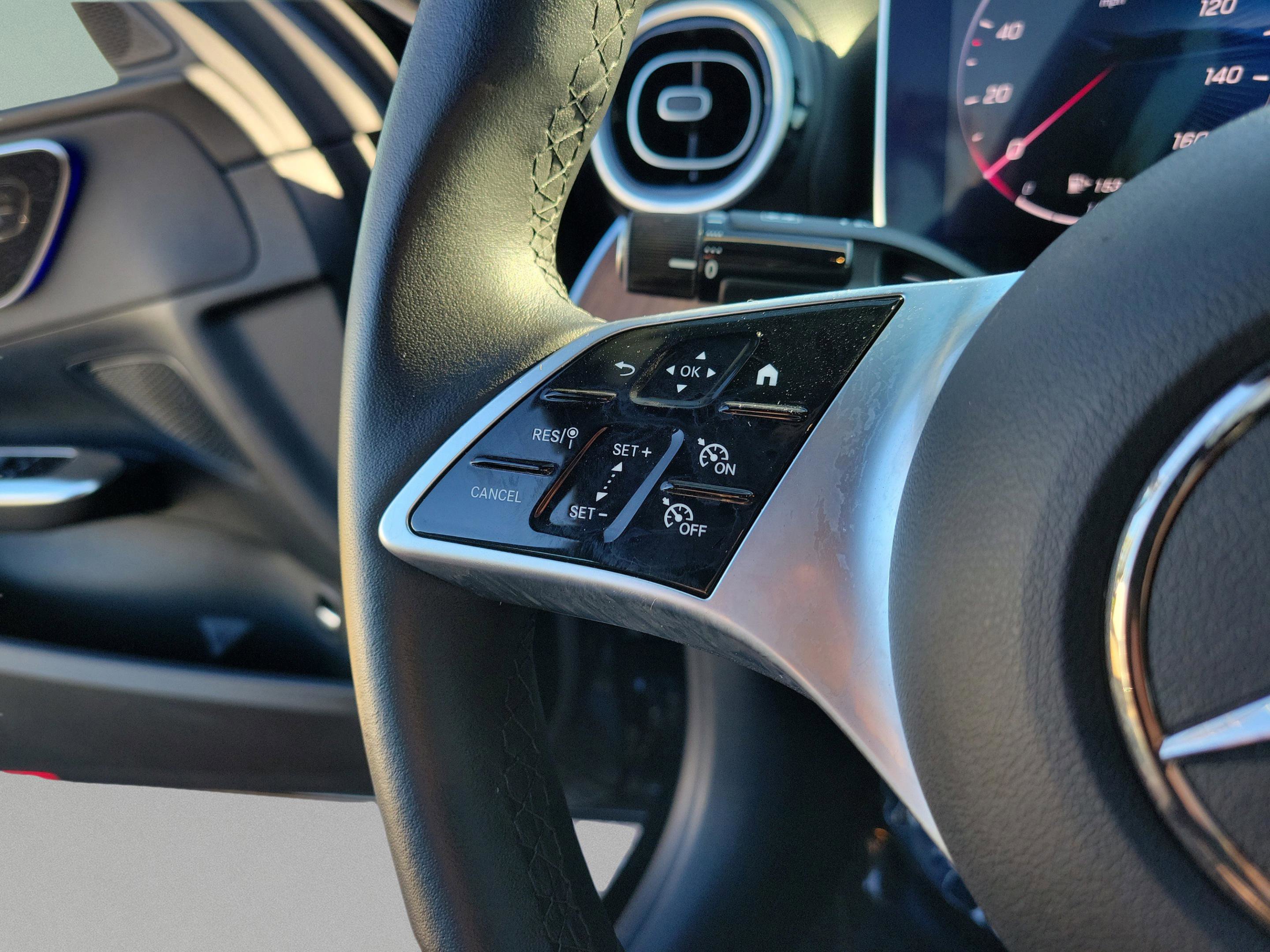 Certified 2025 Mercedes-Benz C 300 Sedan image 7