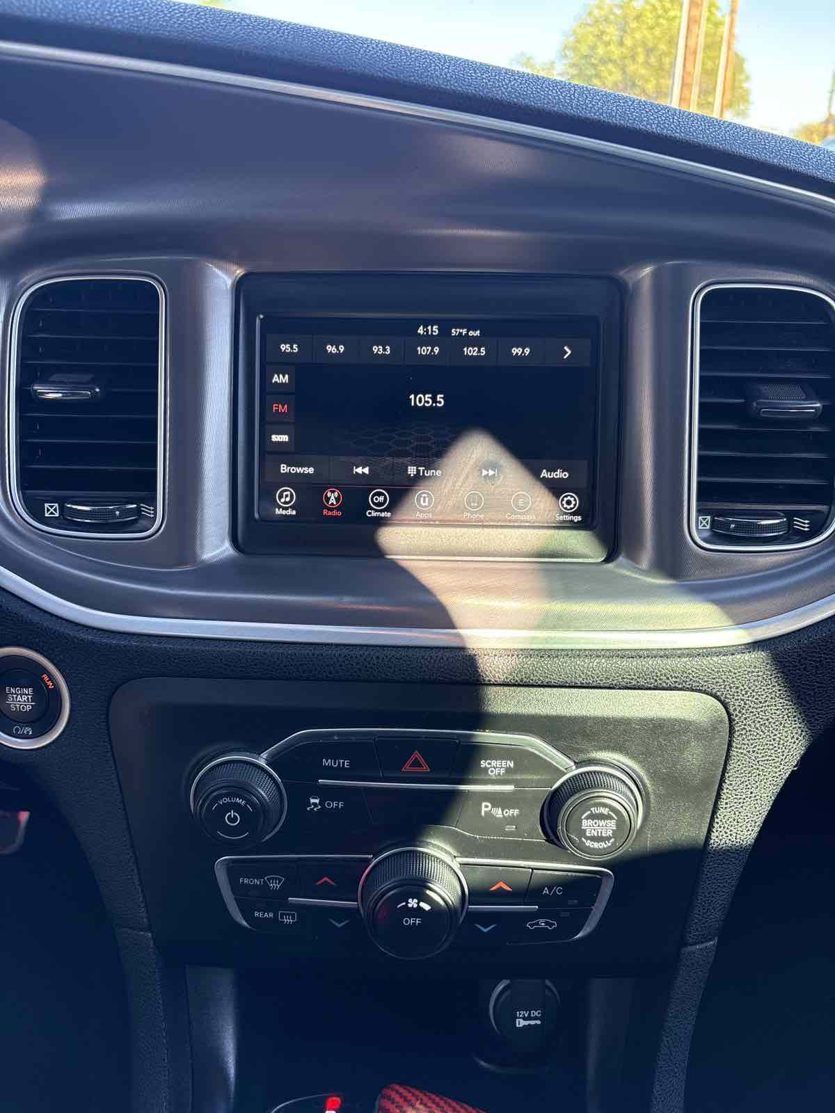 Used 2019 Dodge Charger SXT image 27