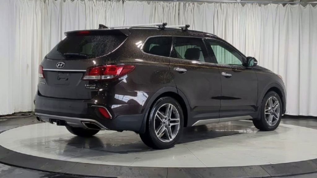 Used 2017 Hyundai Santa Fe Limited w/ Cargo Package AWD/4WD image 10