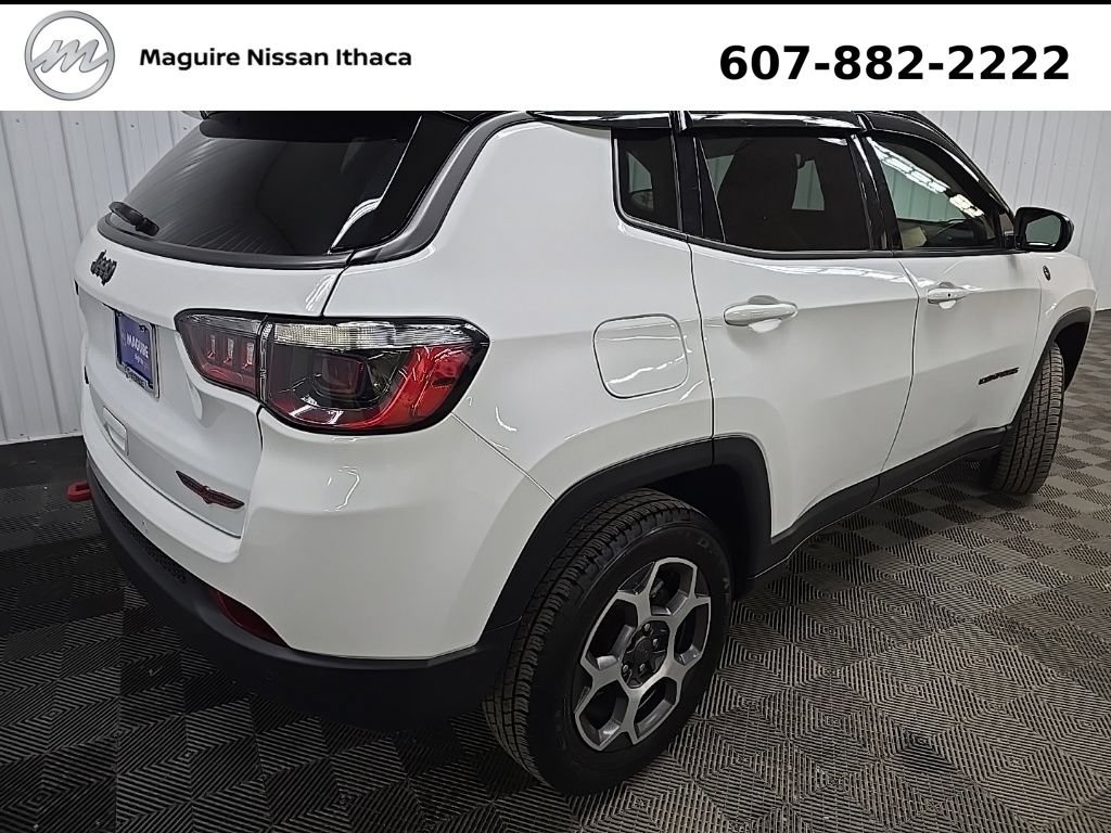 Used 2022 Jeep Compass Trailhawk w/ Trailhawk Convenience Group AWD/4WD image 11