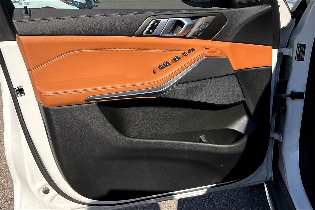 Used 2022 BMW X5 xDrive40i w/ Premium Package image 23