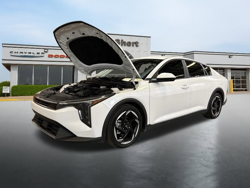 Used 2025 Kia K4 EX image 15