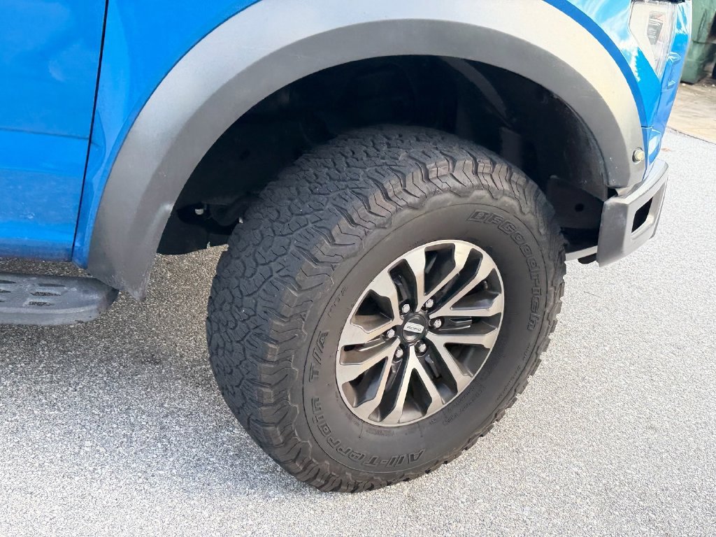 Used 2020 Ford F150 Raptor w/ Equipment Group 802A Luxury AWD/4WD image 9