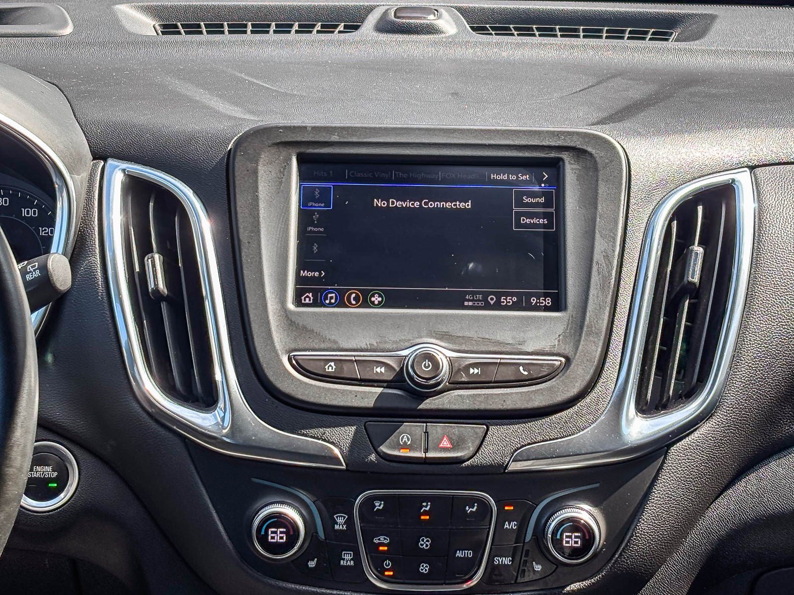Used 2024 Chevrolet Equinox LT AWD/4WD image 18
