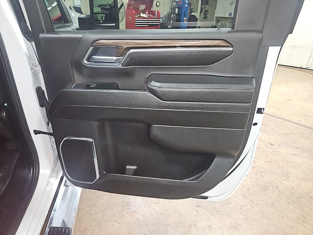 Used 2024 Chevrolet Silverado 2500 LT image 29