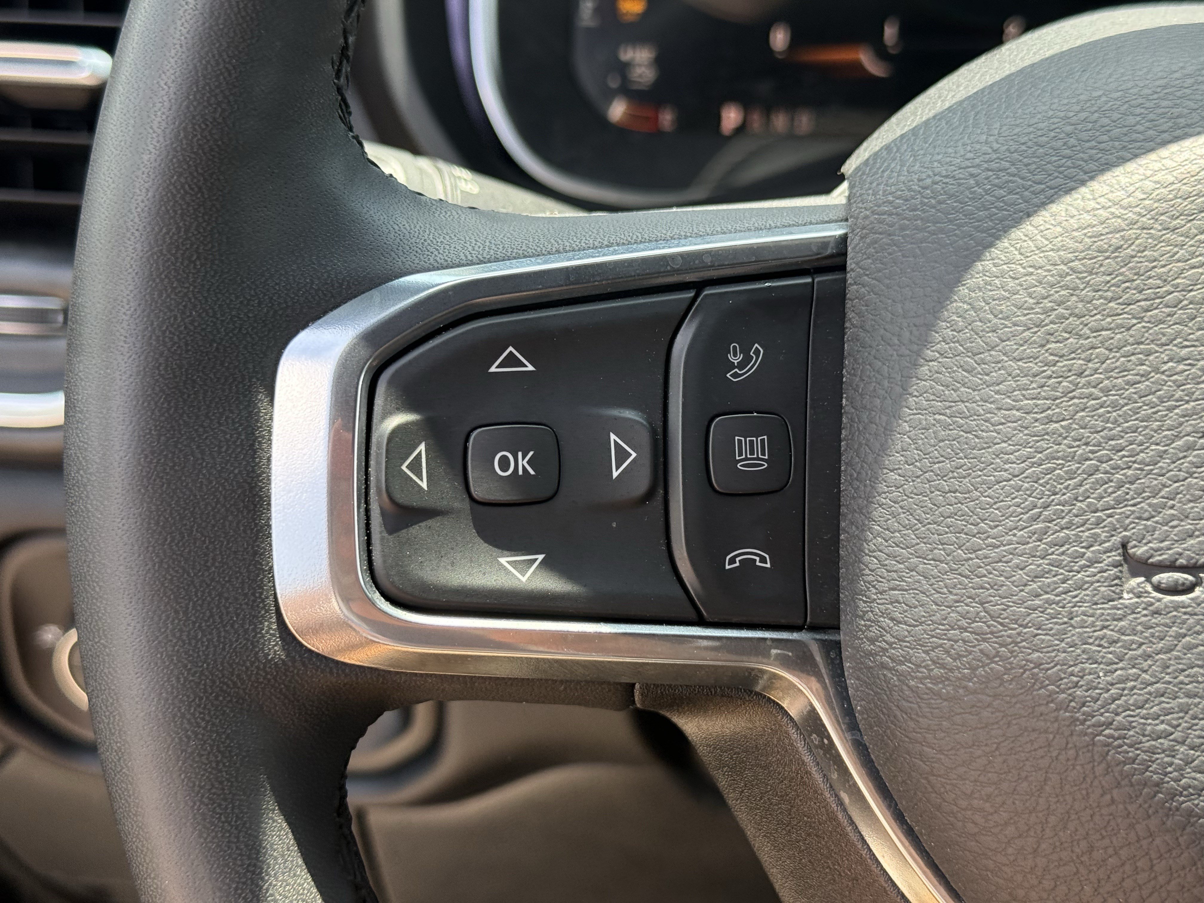 Used 2025 RAM 3500 Laramie w/ Night Edition AWD/4WD image 16
