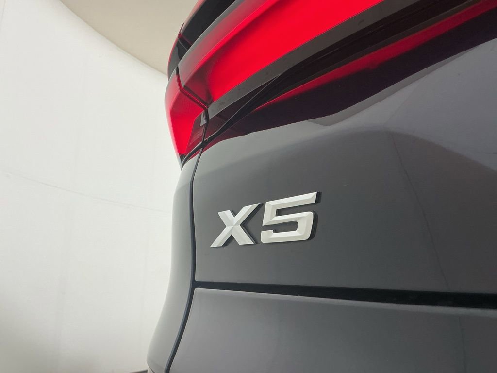 Certified 2024 BMW X5 xDrive50e w/ M Sport Package image 33