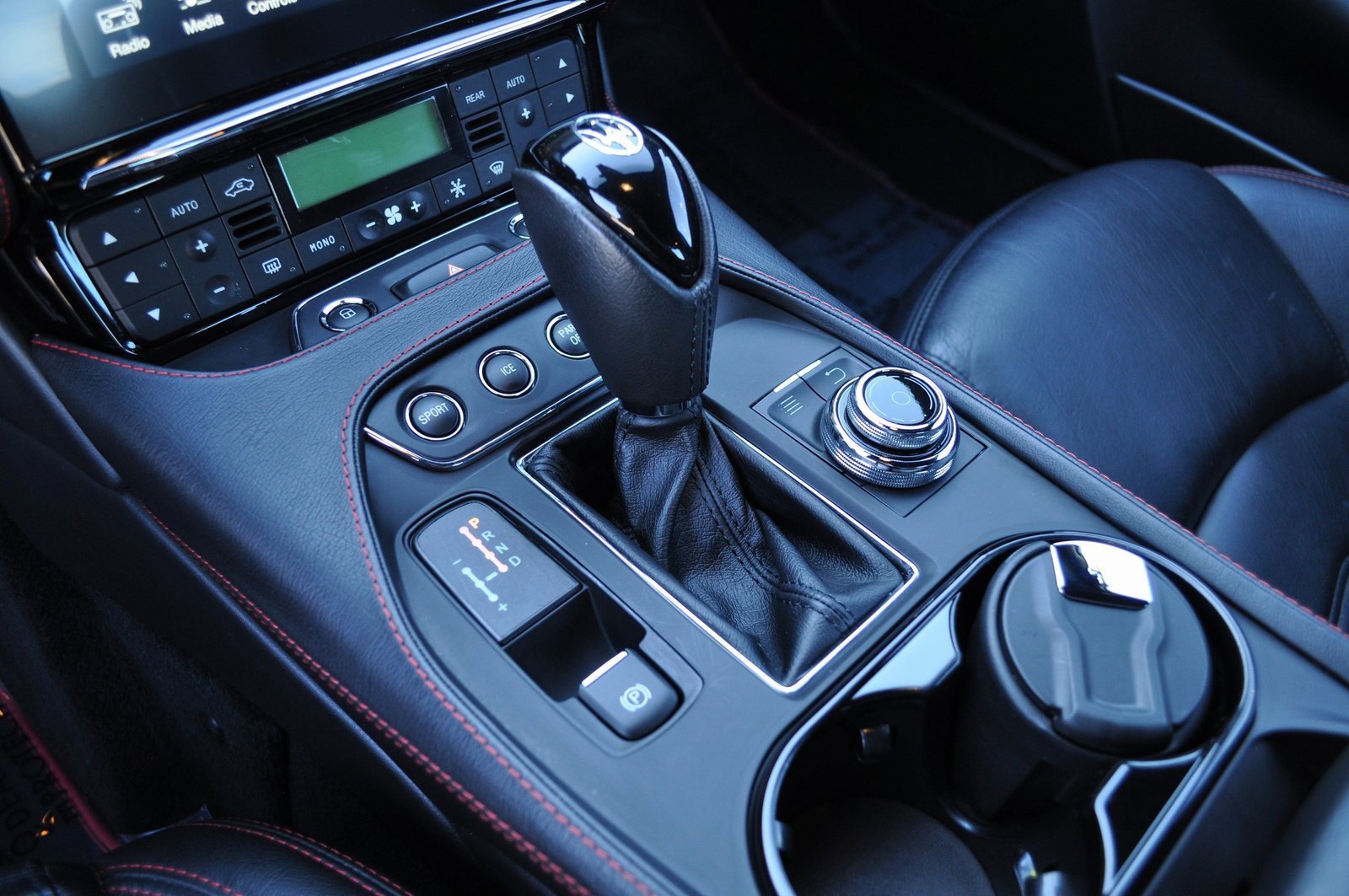 Used 2018 Maserati GranTurismo Sport image 32