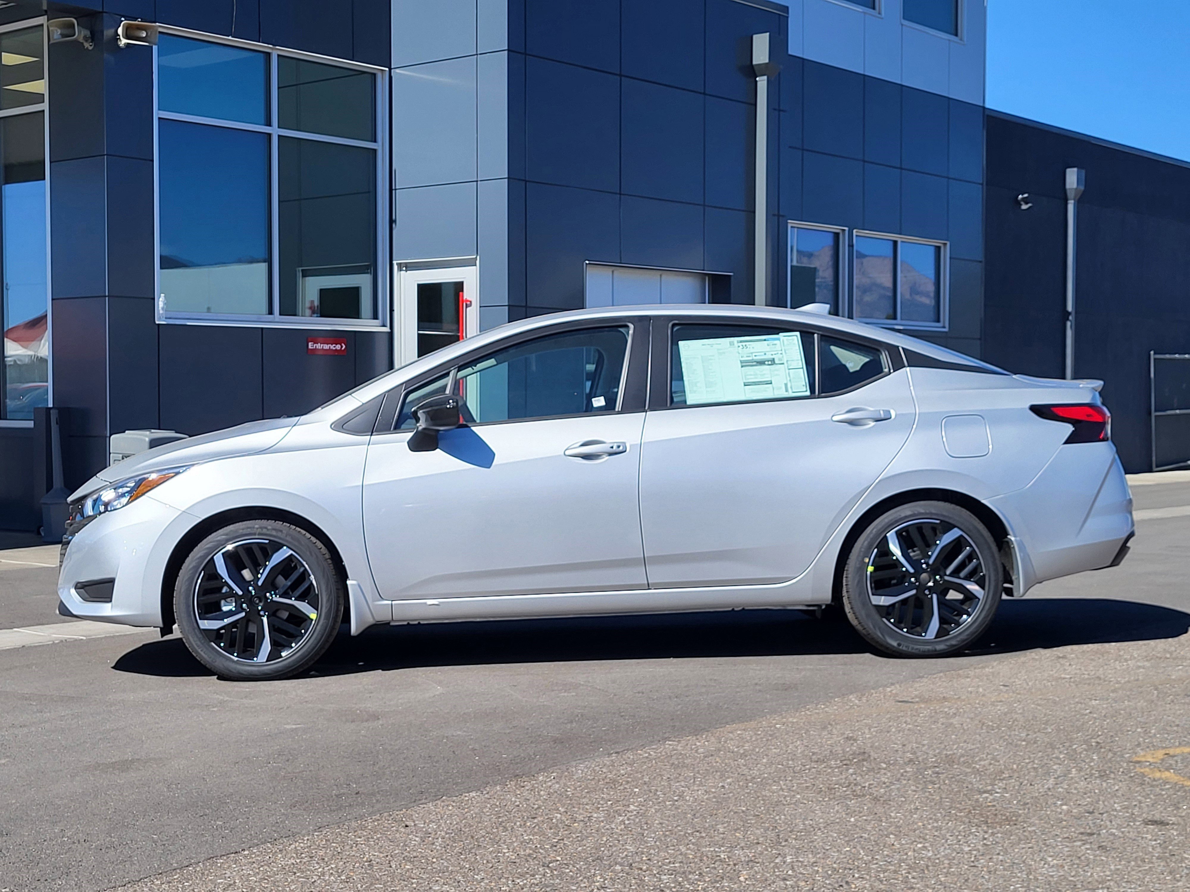New 2025 Nissan Versa SR w/ Trunk Package image 3