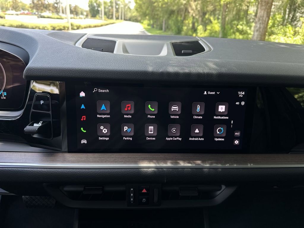 Certified 2025 Porsche Cayenne image 12