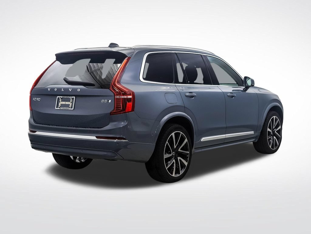 Used 2023 Volvo XC90 B5 Plus AWD/4WD image 5