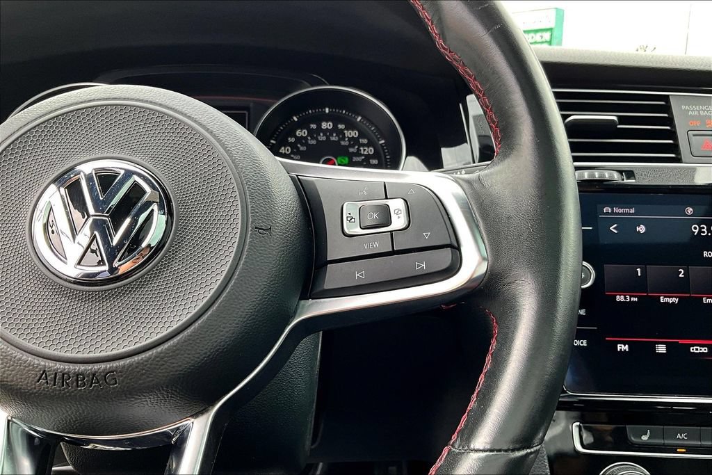 Used 2021 Volkswagen GTI SE FWD image 10
