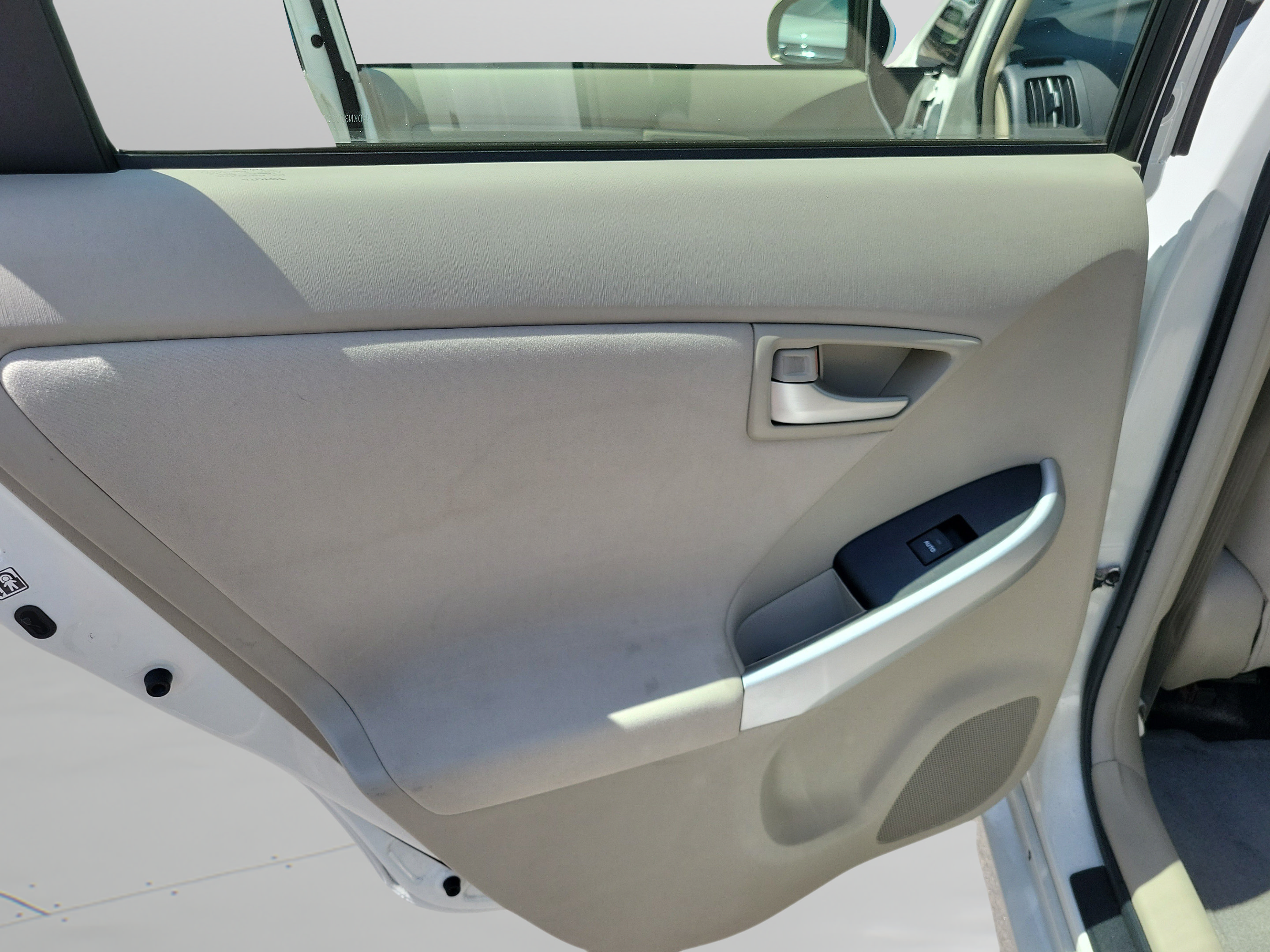 Used 2012 Toyota Prius Two FWD image 11