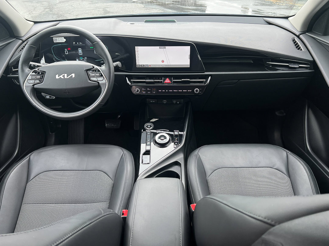Used 2024 Kia Niro EX w/ EX Cold Weather Package image 31