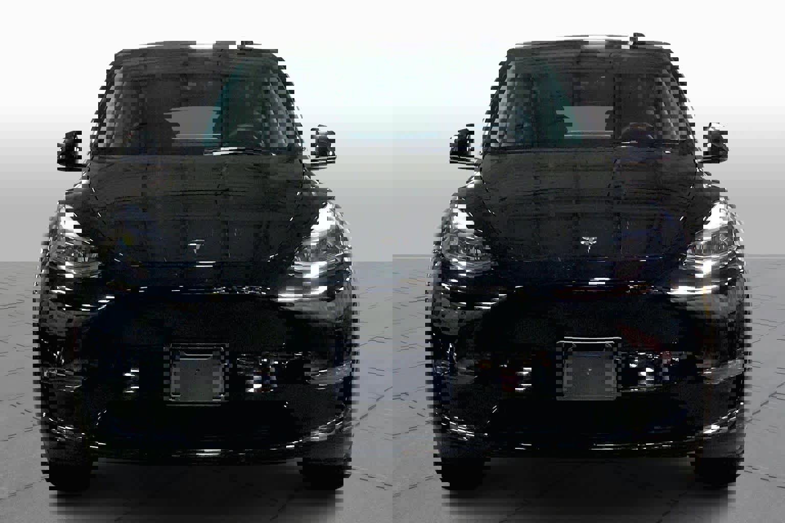 Used 2025 Tesla Model Y Long Range image 4