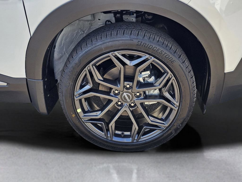 New 2026 Nissan Kicks SR w/ Illumination Package image 4