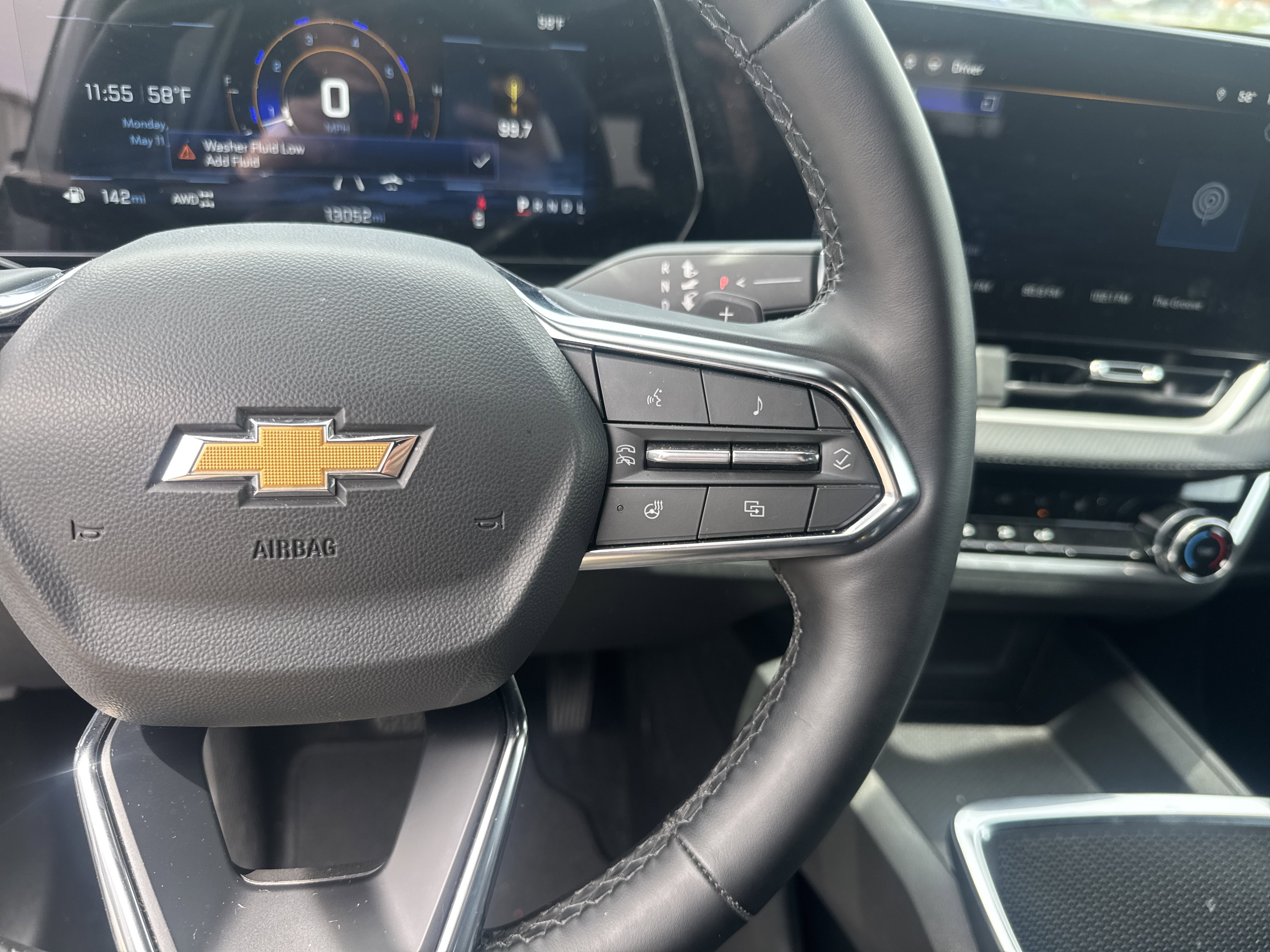 Used 2026 Chevrolet Equinox LT AWD/4WD image 19