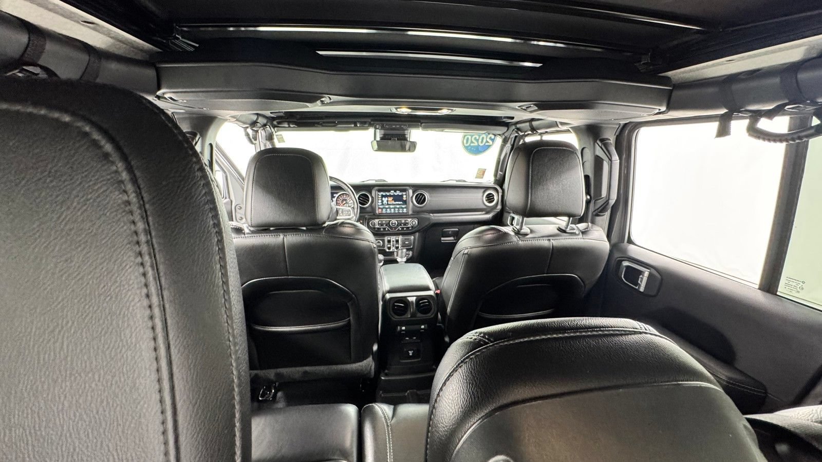 Used 2020 Jeep Wrangler Unlimited Sahara AWD/4WD image 18