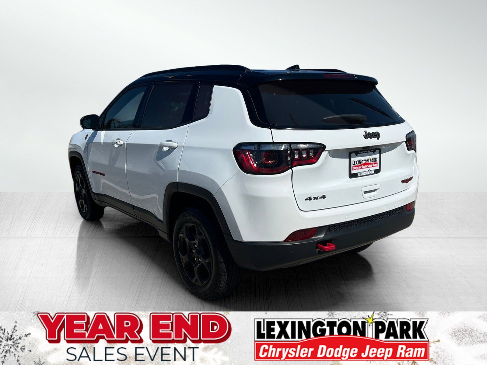 Used 2024 Jeep Compass Trailhawk image 8