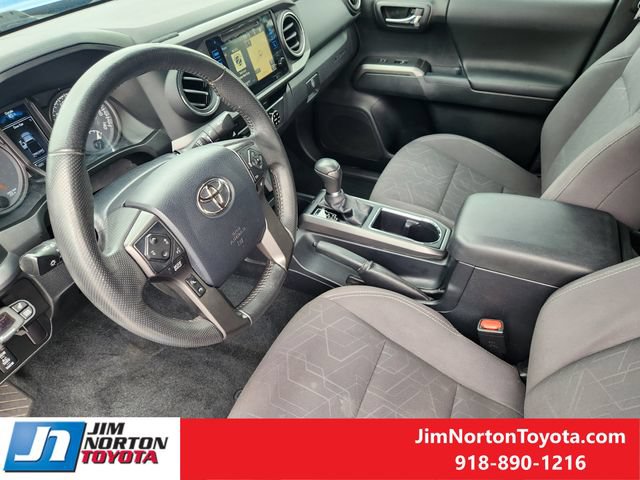 Used 2017 Toyota Tacoma TRD Sport w/ Tow Package RWD image 26