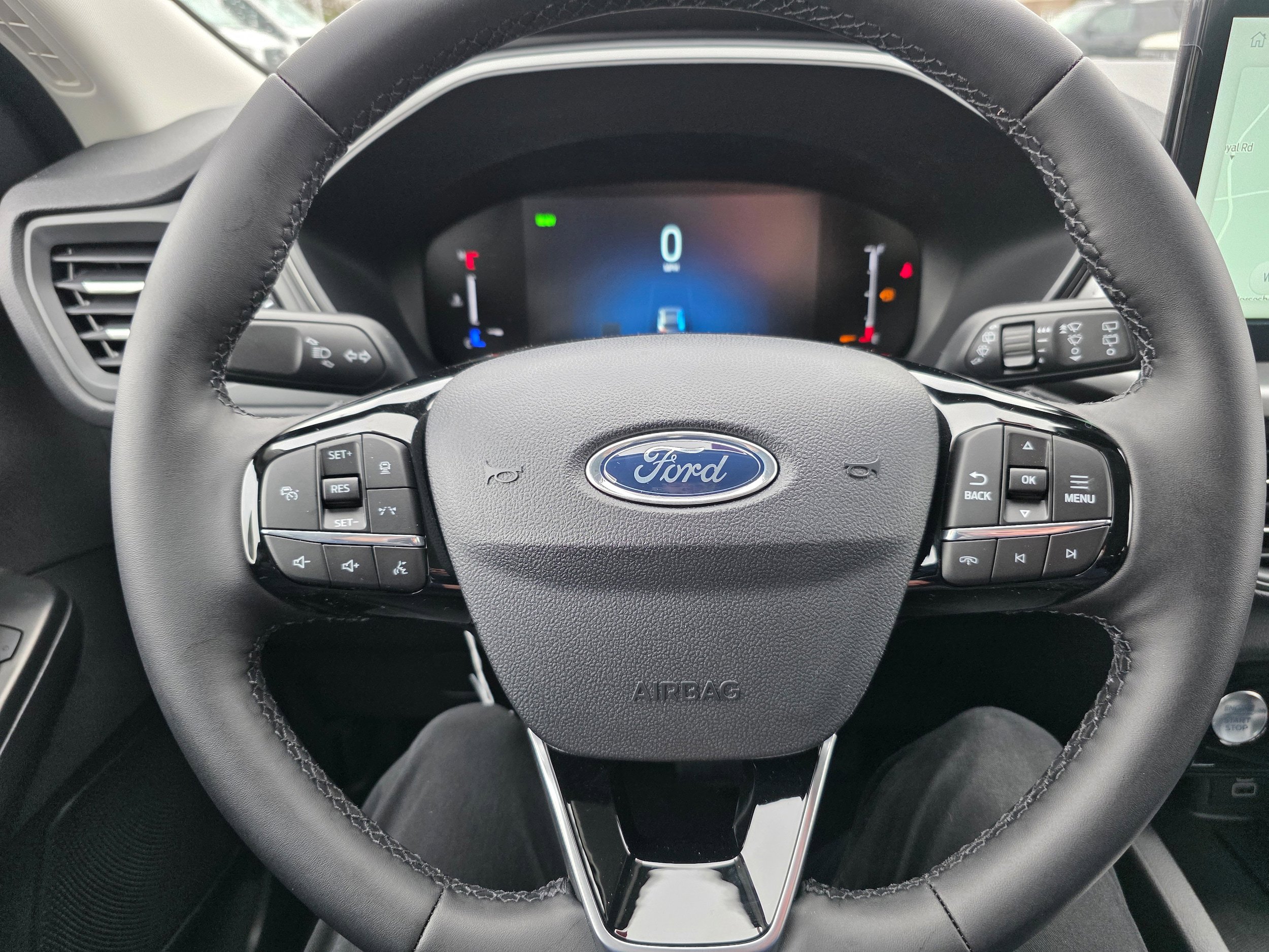 New 2026 Ford Escape SE w/ Class II Trailer Tow Package FWD image 21