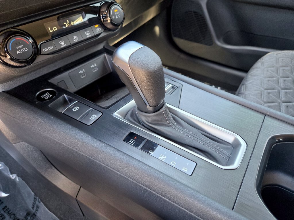 New 2027 Nissan Kicks SV FWD image 29