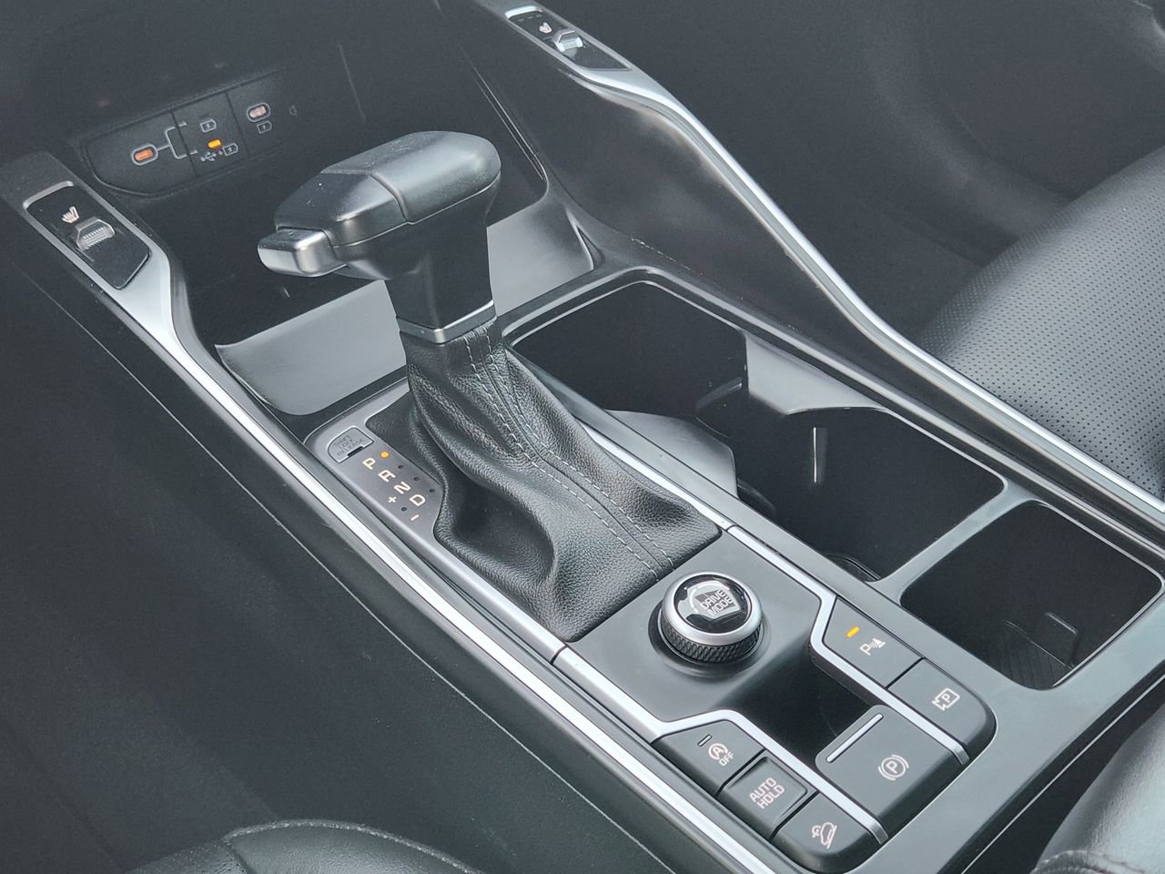 Used 2025 Kia Sorento S w/ Panoramic Sunroof Package image 19