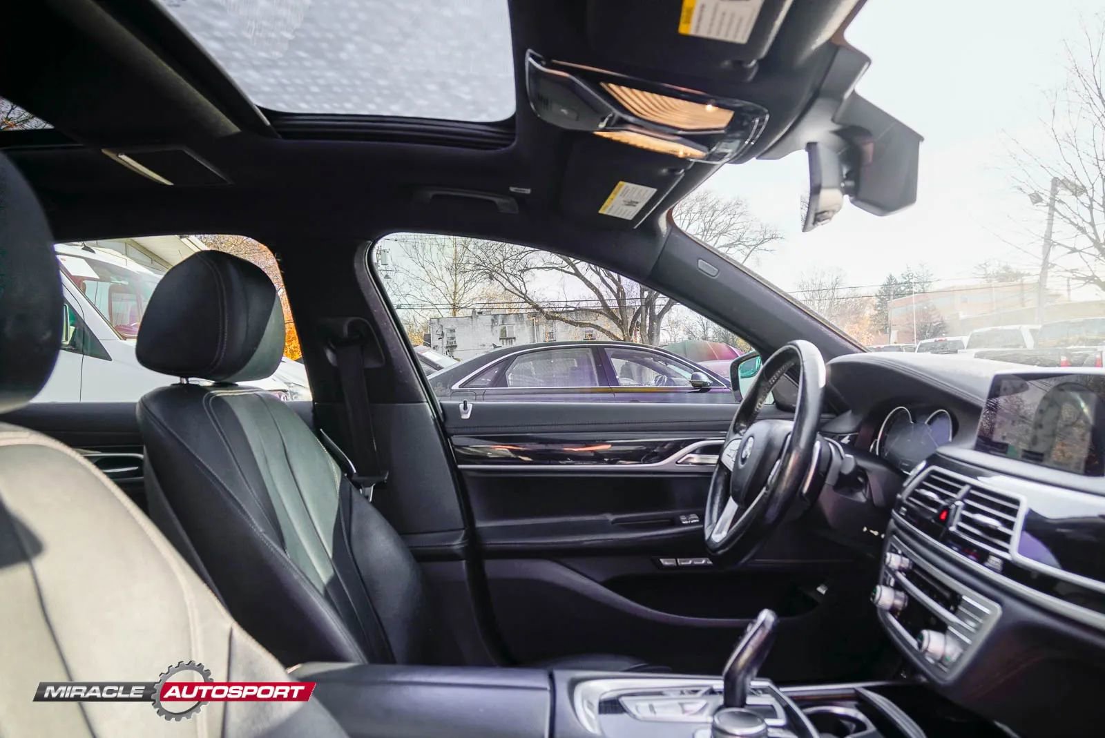 Used 2018 BMW 740i w/ M Sport Package image 30