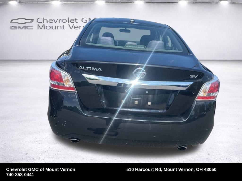 Used 2015 Nissan Altima 2.5 SV w/ Convenience Package image 3