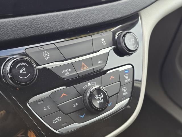 Used 2017 Chrysler Pacifica Touring image 28