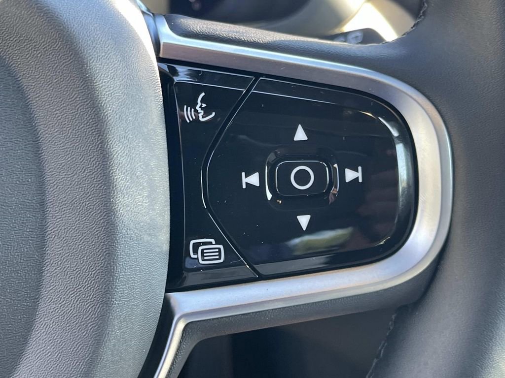 New 2026 Volvo XC60 B5 Plus w/ Climate Package image 33