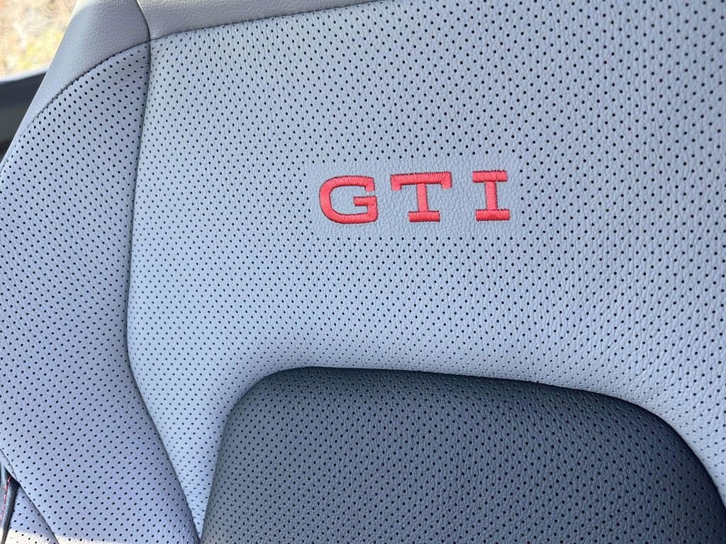 New 2026 Volkswagen GTI SE FWD image 18