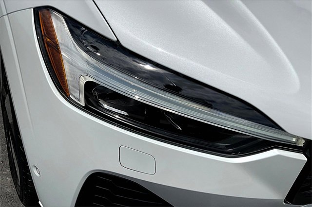 Used 2025 Volvo XC60 T8 Plus w/ Protection Package Premier image 31