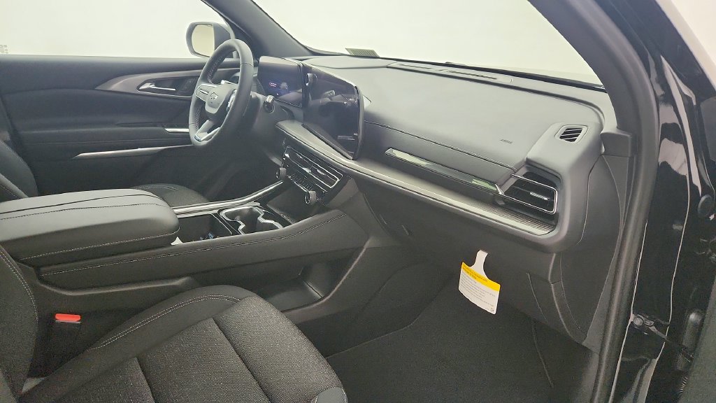 New 2027 Chevrolet Traverse LT w/ Driver Confidence Package FWD image 22