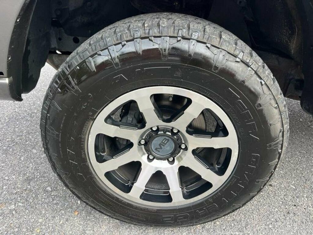 Used 2005 Toyota Tundra Limited w/ All Weather Guard Pkg image 96