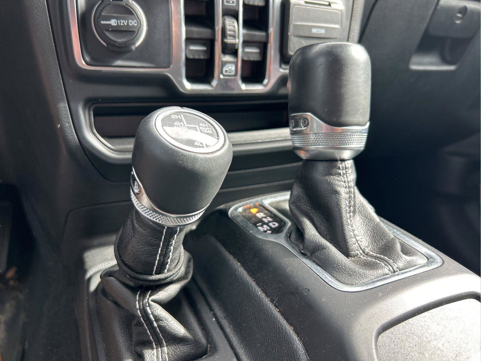 Certified 2023 Jeep Wrangler Unlimited Sahara w/ Cold Weather Group AWD/4WD image 18