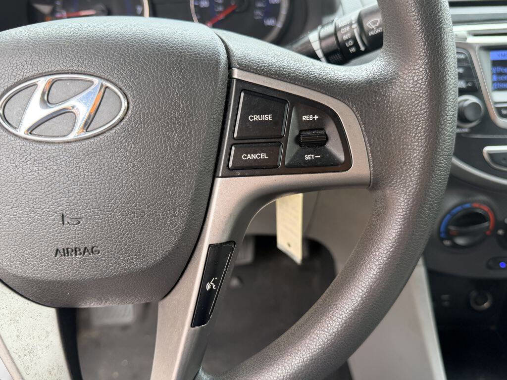 Used 2016 Hyundai Accent SE w/ Option Group 02 image 12