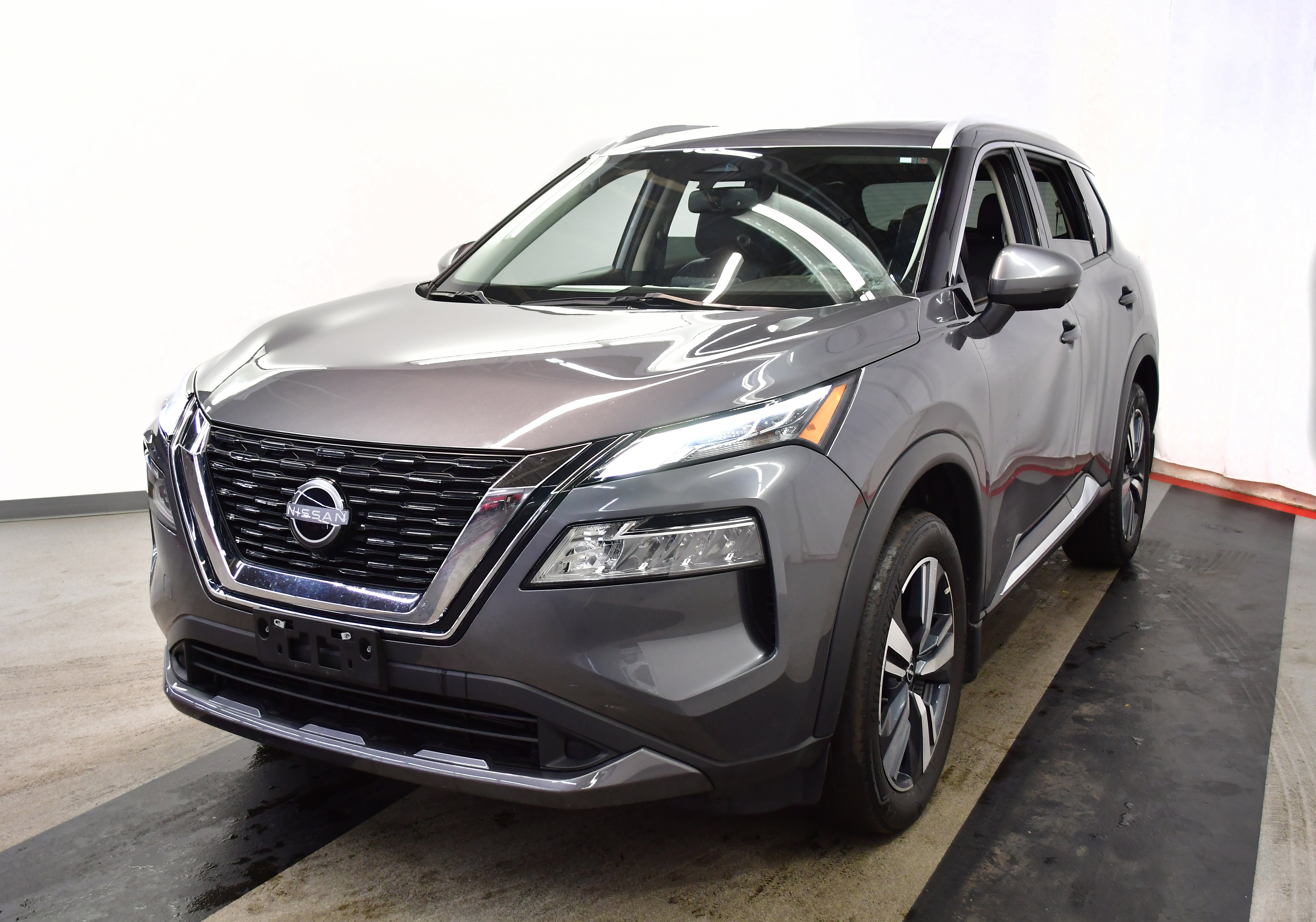 Used 2023 Nissan Rogue SL image 4