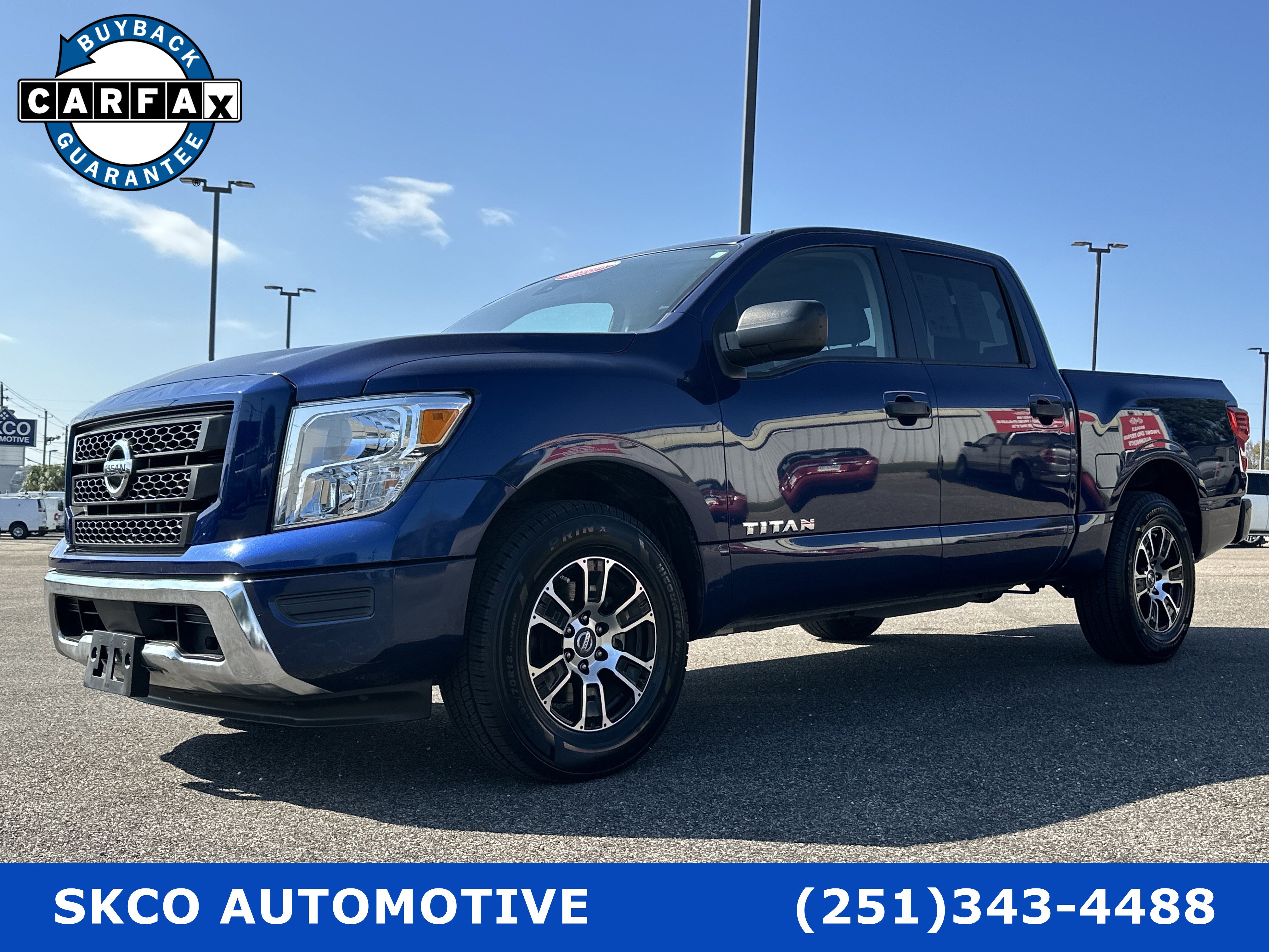 Used 2022 Nissan Titan SV image 1
