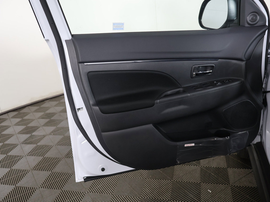 New 2027 Mitsubishi Outlander Sport LE FWD image 19