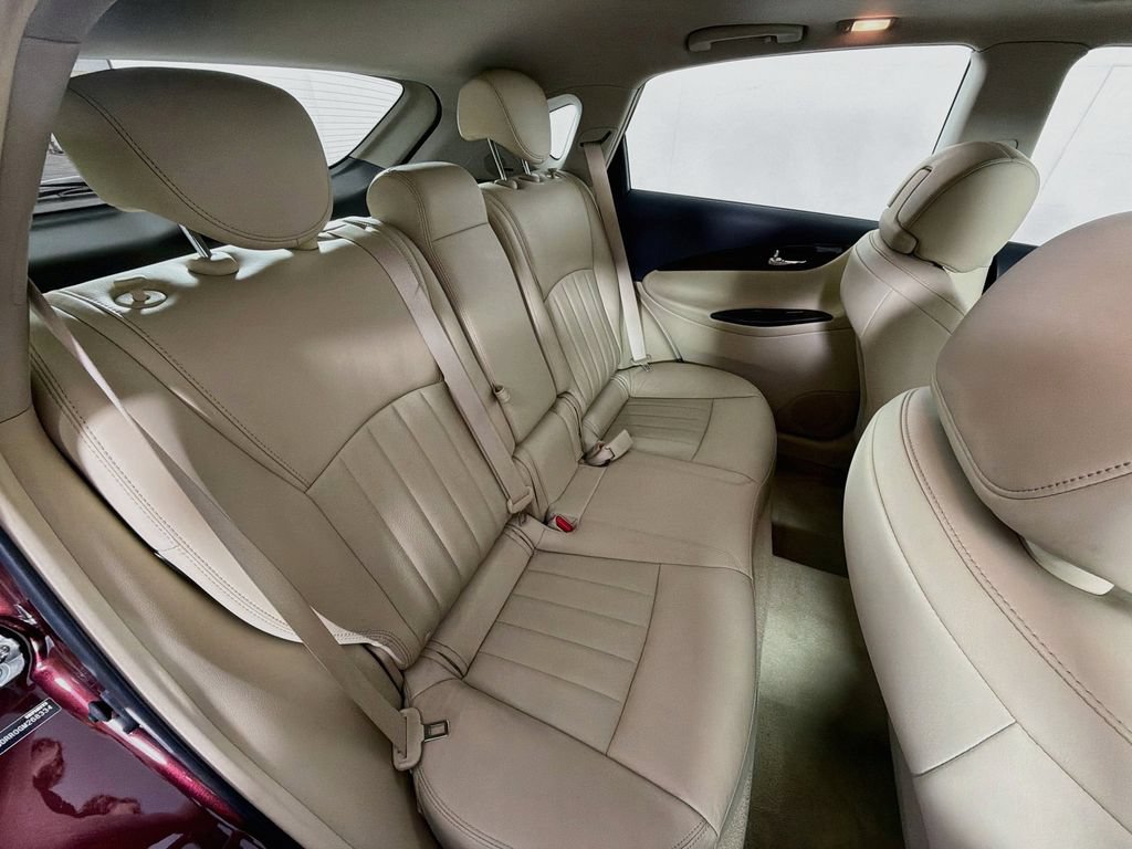 Used 2016 INFINITI QX50 AWD w/ Deluxe Touring Package image 28