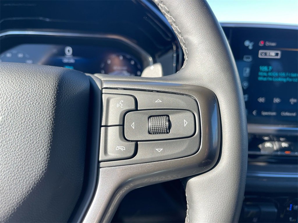 Used 2024 Chevrolet Silverado 1500 High Country w/ Technology Package image 18